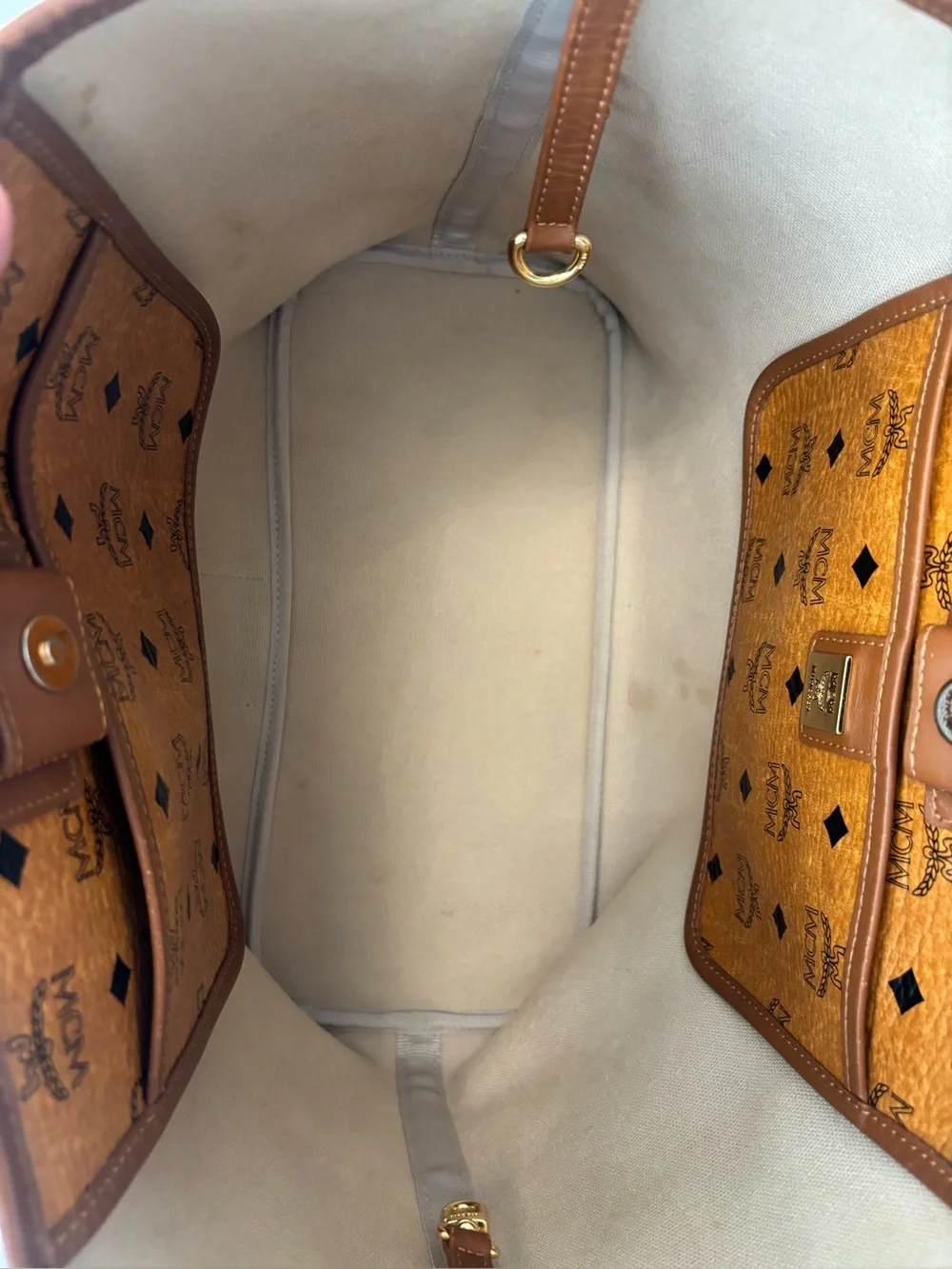 MCM stunning authentic